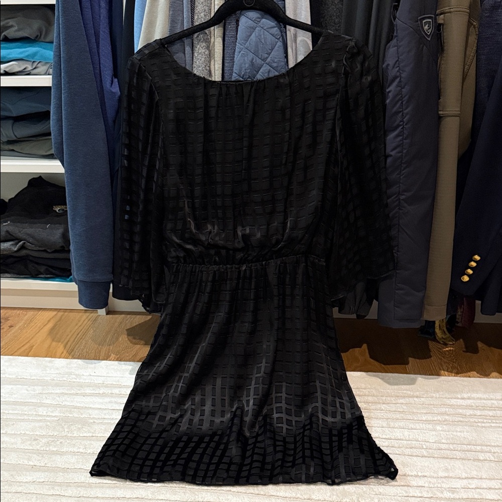 Alice + Olivia Black Textured Long Sleeve Dress